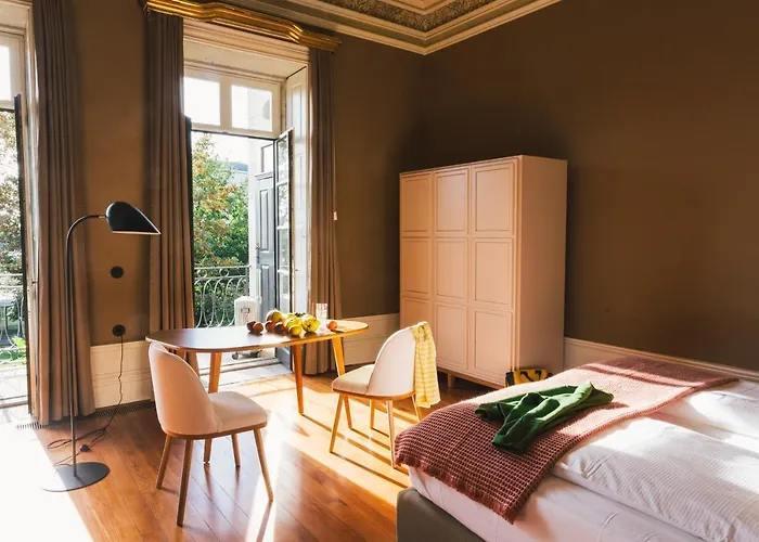Menina Colina Guesthouse Porto